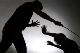 ٹانڈہ: 10 سالہ بچی پر خاتون کا بہیمانہ تشدد، تصویر وائرل