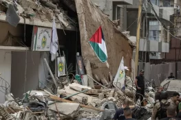 غزہ پر اسرائیلی بمباری جاری، مزید 51 فلسطینی شہید، شہدا کی تعداد 62 ہزار سے تجاوز کر گئی