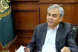 وزیر داخلہ محسن نقوی کی شہید میجر رضوان طاہر کے گھر آمد، عظیم قربانی کو خراجِ تحسین