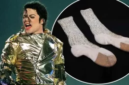 مائیکل جیکسن کی میلی جرابیں 88 سو ڈالر میں نیلام، پرانی مگر قیمتی یادگار