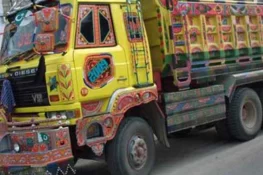 ڈنگہ : بغیر لائسنس ڈمپر چلانے والے ڈرائیور گرفتار