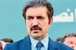شیرافضل مروت کا علیمہ خان پر شدید تنقید ، اسٹیبلشمنٹ سے روابط کا الزام