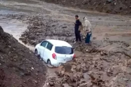 گلگت میں مٹی کا تودہ گرنے سے 8 رضاکار جاں بحق، ریسکیو آپریشن جاری