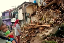 انڈونیشیا: سولاویسی میں 6 شدت کا زلزلہ، کئی عمارتیں منہدم، 29 افراد زخمی