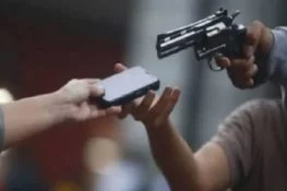 گجرات میں رحمانیہ پل پر ڈاکوؤں کی واردات