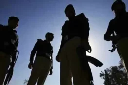 فیصل آباد میں بدنام زمانہ ڈاکو "اسد کیڑا” پولیس مقابلے میں ہلاک