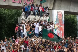 شیخ حسینہ واجد کی حکومت کے خاتمے کو ایک سال مکمل، بنگلادیش میں عوام کا جشن