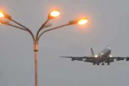 برطانیہ کی فضائی کمپنی نے کپتان کو نشے میں برہنہ ہوٹل میں گھومنے پر معطل کر دیا