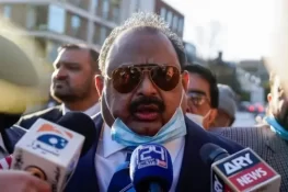 الطاف حسین کا سیاسی ناکامی کا اعتراف، کارکنوں کو حلف سے آزاد کردیا