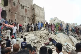 کراچی: مومن آباد میں تین منزلہ عمارت زمین بوس