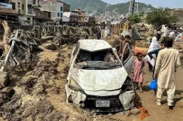 خیبر پختونخوا میں سیلاب اور بارشوں سے 406 افراد جاں بحق، سینکڑوں مکانات و اسکول تباہ