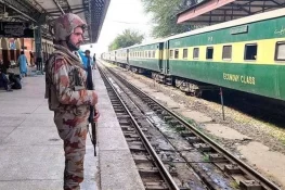 کوئٹہ اور پشاور کے درمیان ٹرین سروس معطل