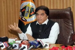 عمران خان جیل میں عملے سے ناروا سلوک کرتے ہیں: وزیر ریلوے حنیف عباسی