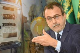 جنہیں بجلی کے بلوں میں کمی نظر نہیں آرہی، ان کی آنکھوں پر پٹی ہے: اویس لغاری