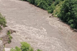 بھارت نے مقبوضہ کشمیر سے دریائے جہلم میں بھی پانی چھوڑ دیا
