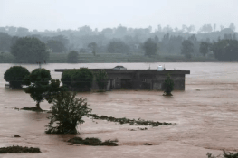 چکوال میں سیلاب سے تباہی، ضلعی انتظامیہ نے 4 ارب روپے مانگ لیے