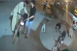 کراچی میں ڈاکوؤں کی دیدہ دلیری، نوجوان کو "مرغا” بنا کر بدترین تشدد