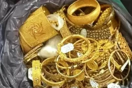 گجرات: محلہ چاہ بھنڈر میں نوسر باز خواتین دم کے بہانے لاکھوں کے زیورات لے اڑیں