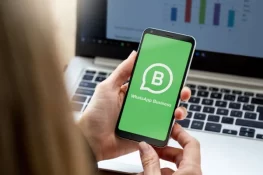 واٹس ایپ کا نیا ترجمہ فیچر: اب زبان کی رکاوٹ کوئی مسئلہ نہیں