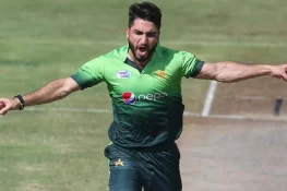 فاسٹ بولر عثمان شنواری نے انٹرنیشنل کرکٹ سے ریٹائرمنٹ کا اعلان کر دیا