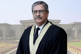 آئینی حکومت نہ ہو اور میں کچھ نہ کہوں تو یہ حلف کے منافی ہے: جسٹس اطہر من اللہ