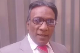 نامور کامیڈین لکی ڈیئر طویل علالت کے بعد انتقال کرگئے
