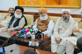 علیمہ خان کی توہین ناقابل برداشت، اس جارحیت سے پورے سماج کی حرمت پامال ہوئی: مولانا فضل الرحمان
