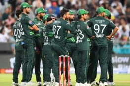 پاک بھارت ٹاکرے سے قبل قومی ٹیم کی اہم بیٹھک، بلے بازی میں ناکامی کا برملا اعتراف