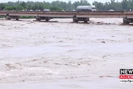 گجرات میں 20 گھنٹوں میں 506 ملی میٹر بارش نے تباہی مچا دی، نالے اوورفلو، دریا خطرناک حد تک بلند، پولیس و ریسکیو فورسز ہائی الرٹ