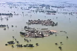 سیلاب متاثرین کے لیے 389 ارب روپے کا ریلیف پیکیج تیار