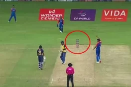 سری لنکن بیٹر شناکا رن آؤٹ ہونے کے باوجود آؤٹ کیوں نہیں ہوئے؟