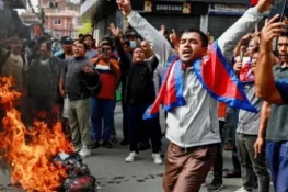 سوشل میڈیا پر پابندی مہنگی پڑگئی، نیپالی وزیراعظم پُرتشدد مظاہروں کے بعد مستعفی