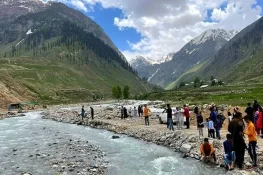 ناران میں نکاح نامے کے بغیر داخلے پر پابندی کی خبر جھوٹی قرار