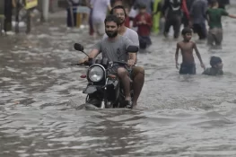 فیصل آباد میں 320 ملی میٹر بارش، واسا کا تاریخی ریکارڈ ٹوٹ گیا