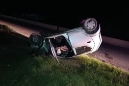 جہلم: سوہاوہ کے قریب کار الٹنے سے 3 نوجوان زخمی