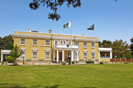 گورنر بلوچستان کی رہائش گاہ کے باہر فائرنگ، 3 طلبہ اور 2 پولیس اہلکار زخمی