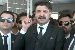 سہیل آفریدی پر وزیراعلیٰ بننے سے پہلے دہشتگردی اور منشیات فروشی کے الزامات تھے: شیر افضل مروت