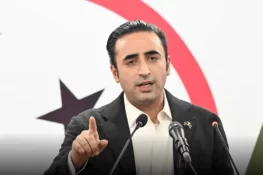 گورنر خیبرپختونخوا آئینی ذمے داری نبھائیں، وزیراعلیٰ سندھ اپنا طیارہ فراہم کریں، بلاول بھٹو