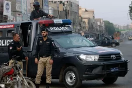 کراچی میں مذہبی جماعت کے دھرنے، پولیس ہائی الرٹ اور حفاظتی اقدامات