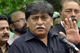 حکومت اندرونِ سندھ کے ڈاکوؤں کو بے نظیر انکم سپورٹ کے ذریعے مالی مدد دے رہی: آفاق احمد