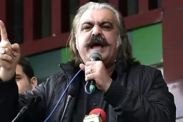 علی امین گنڈاپور کے خلاف تحریک عدم اعتماد کا پلان تیار، استعفیٰ تاحال معمہ
