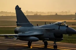 انڈونیشیا کا چین سے جے-10 لڑاکا طیارے حاصل کرنے کا اعلان