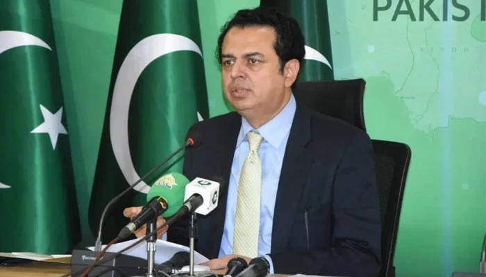 1523650_2078233_TalalChaudhry1_updates سزا یافتہ شخص کی مشاورت پر حکومتی فیصلے آئینی طور پر غلط ہیں: طلال چوہدری