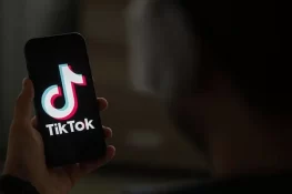 لاہور ہائیکورٹ نے ٹک ٹاک لائیو فیچر اور فیملی ولاگنگ کے خلاف درخواست پر رپورٹ طلب کرلی