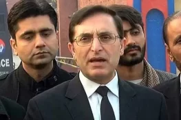 عمر ایوب اور شبلی فراز کی خالی نشستوں پر پی ٹی آئی انتخابات میں حصہ لے گی، بیرسٹر گوہر