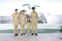دبئی پولیس نے 3 سالہ بچی کا خواب پورا کر دیا، ’ننھی پولیس افسر‘ بن کر لگژری پٹرولنگ گاڑی میں سیر