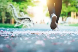 دل کی اچھی صحت کیلئے کتنی رفتار سے چہل قدمی کرنا چاہیے؟