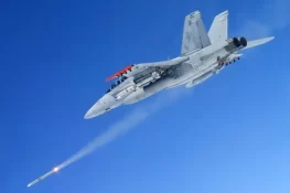 امریکا کا پاکستان سمیت 30 سے زائد ممالک کو جدید ایمریم میزائل فروخت کرنے کا فیصلہ