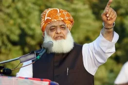 مدارس کے خلاف پروپیگنڈا اور انہیں توڑنے کی سازش جاری، مولانا فضل الرحمان
