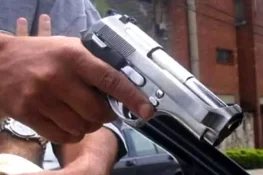 گھر میں کام کرنے والی ماسیاں 3 کروڑ روپے کا سونا لوٹ کر فرار، ماں بیٹی کو یرغمال بنایا گیا